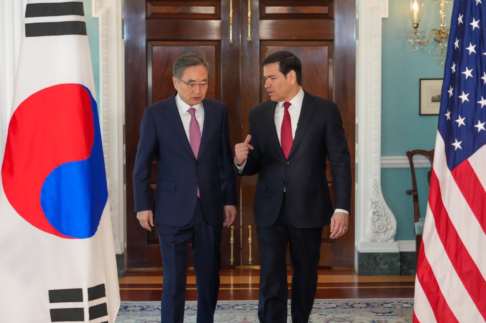 ‘고비 넘어 또 고비’ 대미 투자 합의 타결 힘겹다…美의 ‘반도체’ 언급도 주목