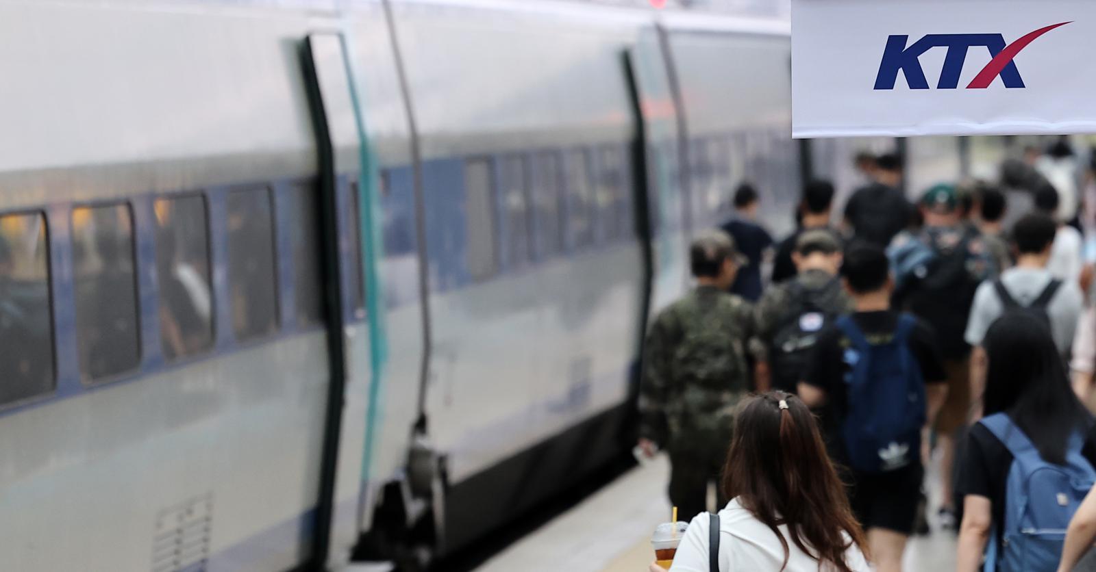 KTX 승차권 예매 2개월 전부터 가능해진다…10월부터 적용