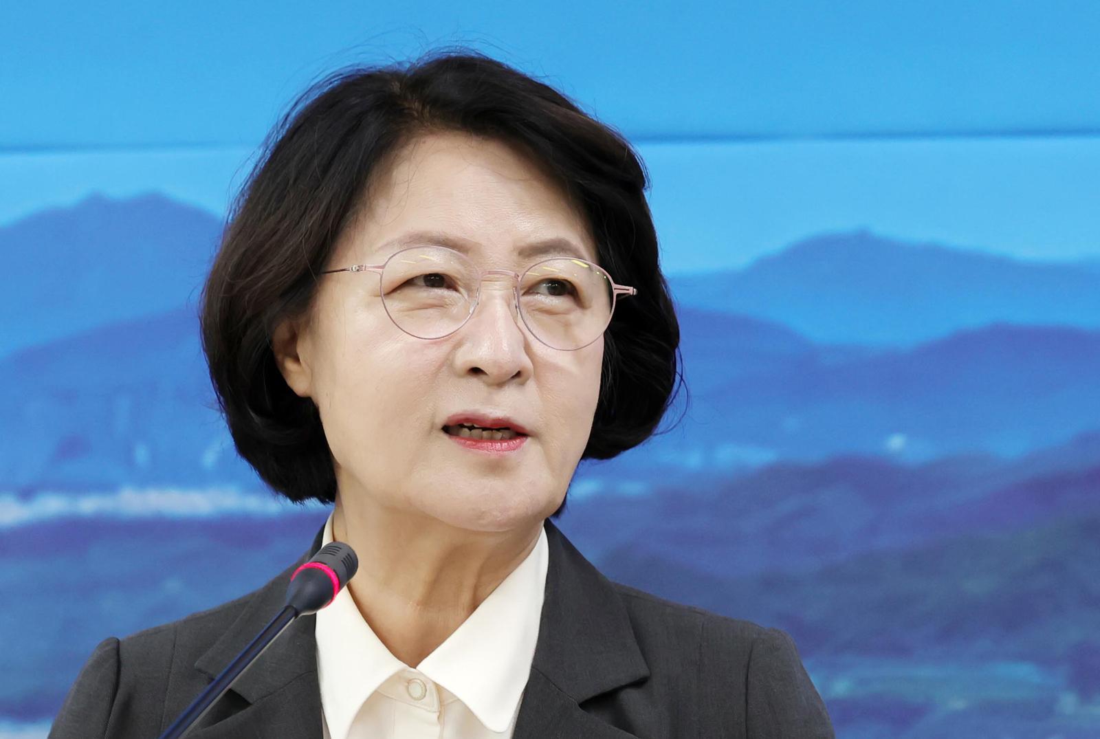 추미애 “경기도는 ‘응급 환자’…살려내려 몸부림”