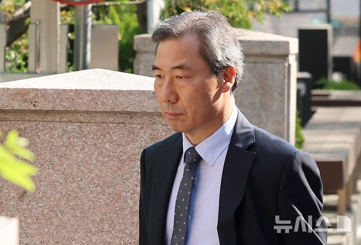 [속보]‘尹정부 안보실 인사 청탁’ 윤재순·임종득 1심서 공소기각