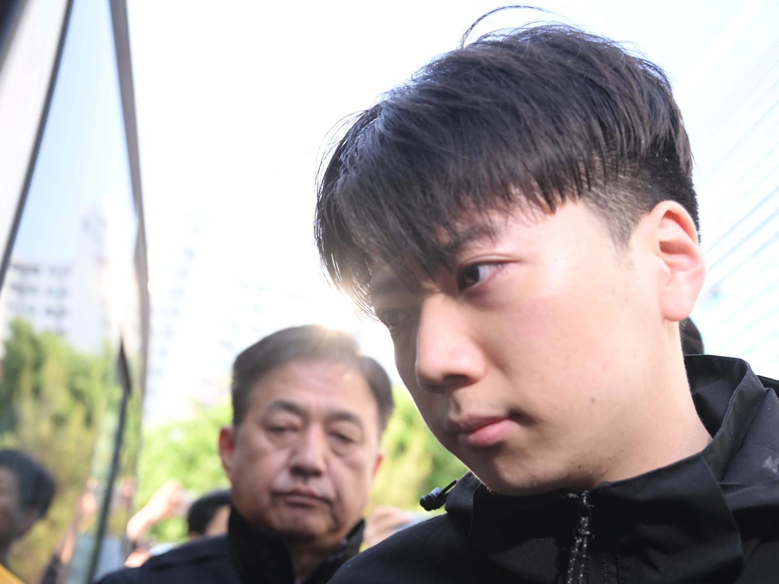 장윤기 父, 수사팀과 46차례 연락…영향력 행사 확인 안돼