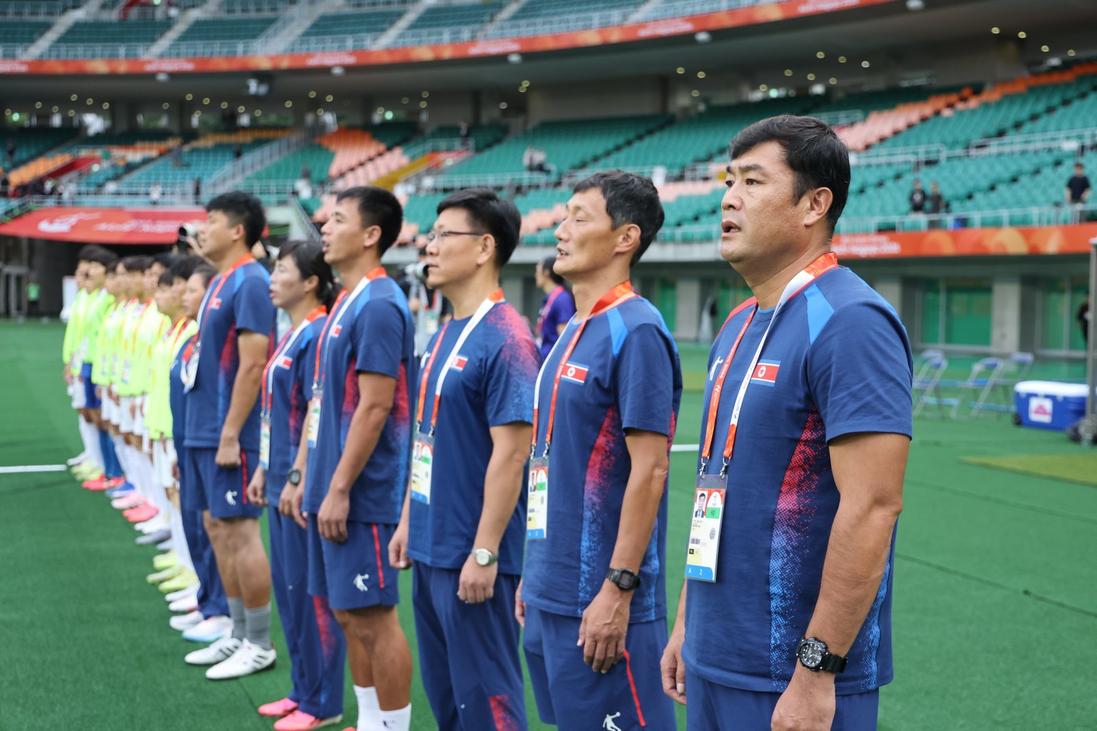 北 감독, 남북전 뒤 한국 코치진과 악수 거부…“축구하러 왔다”