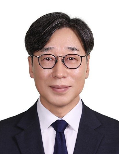 靑 신임 대변인에 김성완… 5개월만에 다시 3인체제