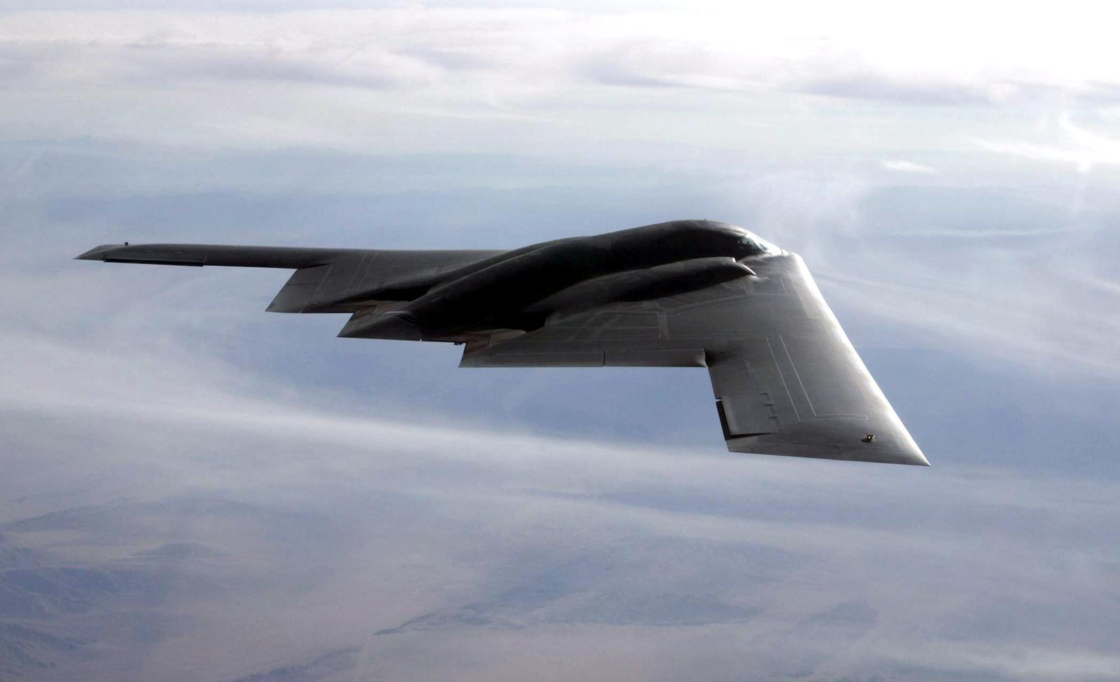 시진핑 맞는 트럼프, 공항 영접에 B-2, F-22 전략무기도 띄운다