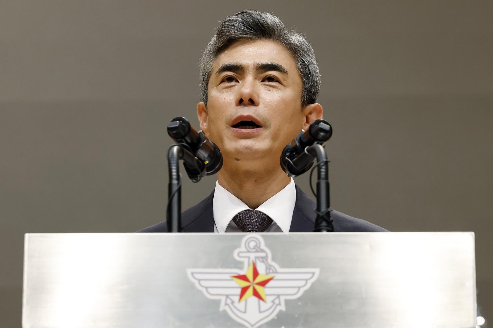 軍 “DMZ폭발, 北 지뢰매설 확인 수색로 만들다 발생”