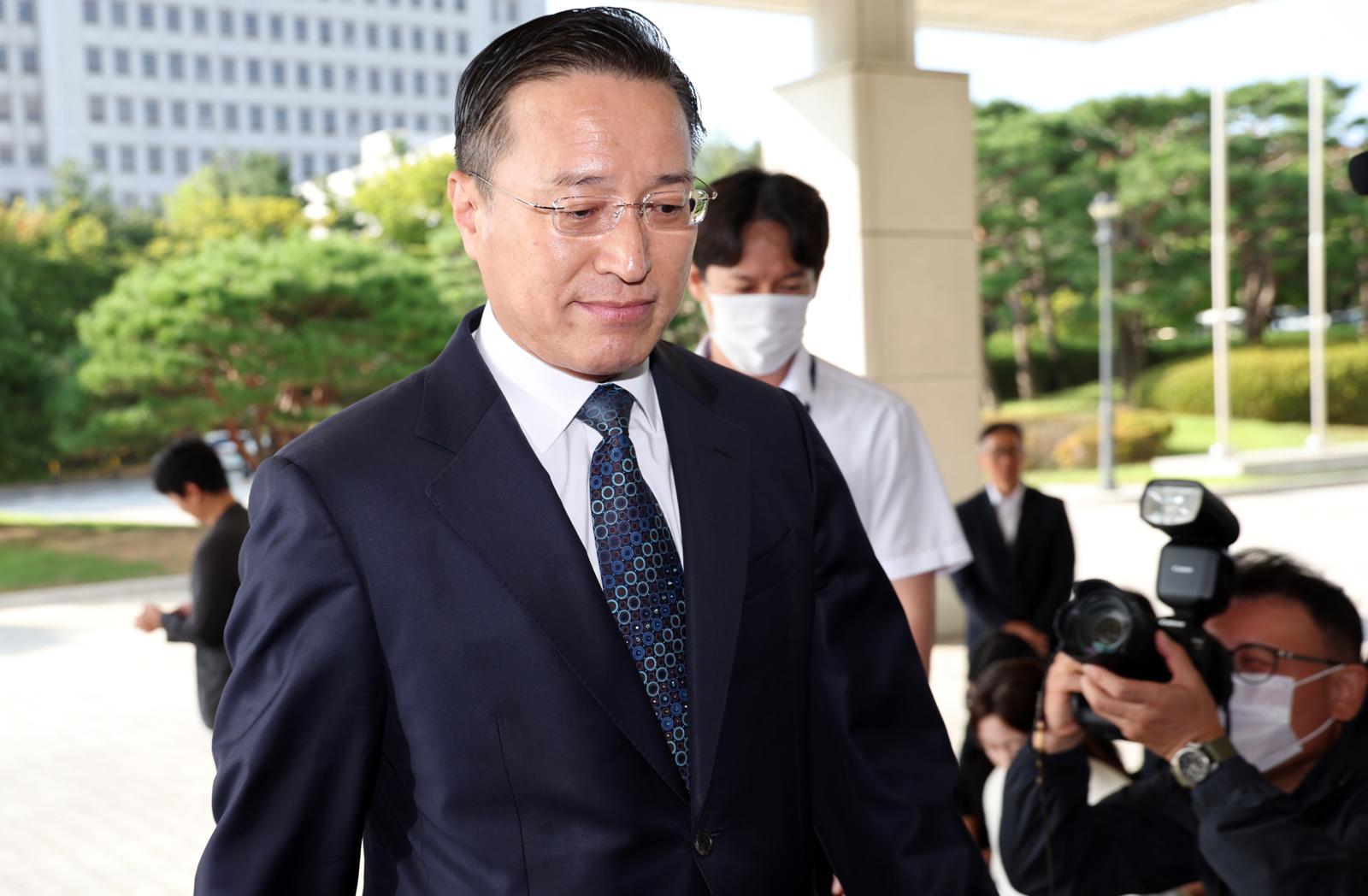 李공소취소 열어둔 이정현 檢총장 대행 “진상조사 결과 봐야”