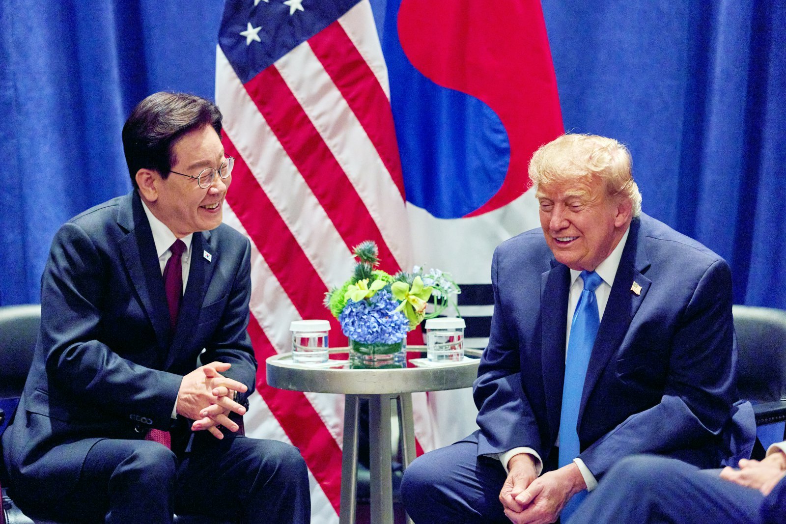 트럼프, 李에 “골프 해야 하는데”… 12월 만날듯