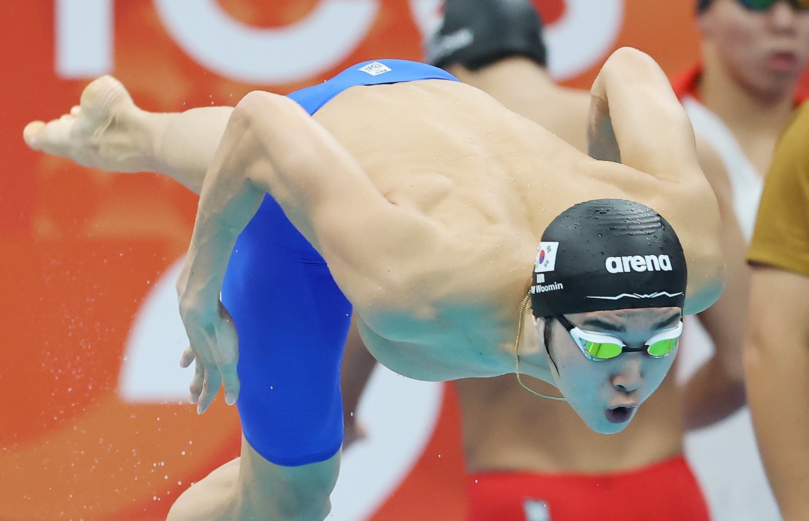 ‘김우민 출전’ 계영 400m, 예선 4위 결선행…수영 2번째 金 도전