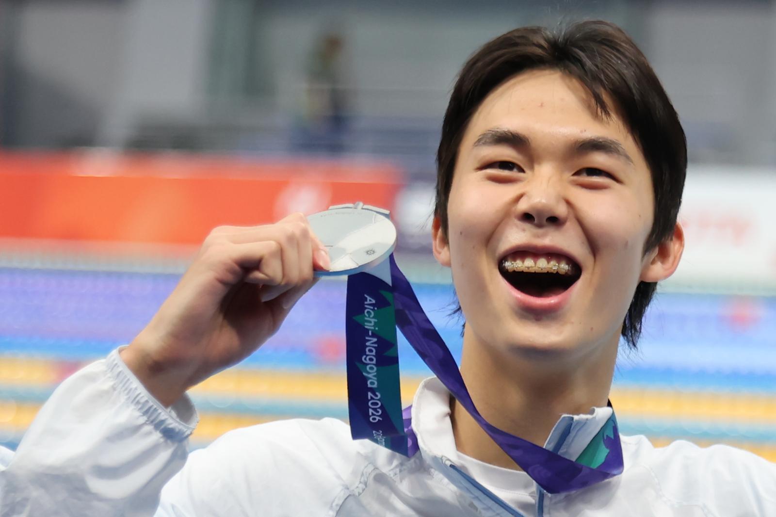 김준우, 김우민 기록 넘고 은메달…한국 수영 새 기대주 ‘부상’