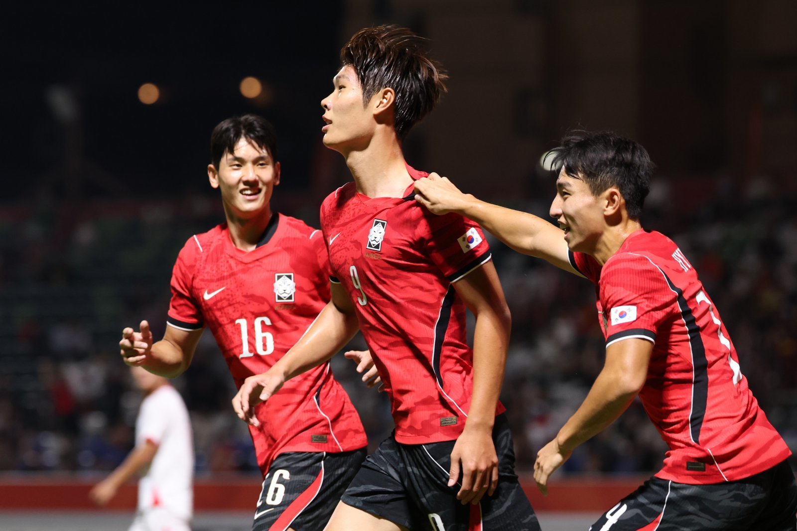 ‘이영준 멀티골’ 이민성호, 베트남 4-0 꺾고 준결승 진출
