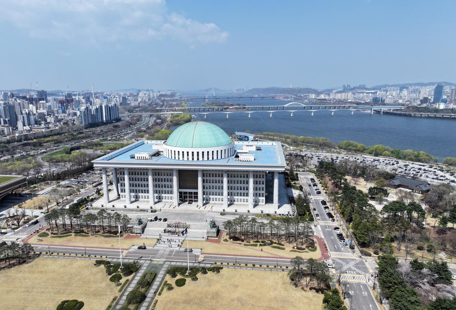 국회의원 추석 휴가비 440만원…직장인 월 평균소득보다 높아