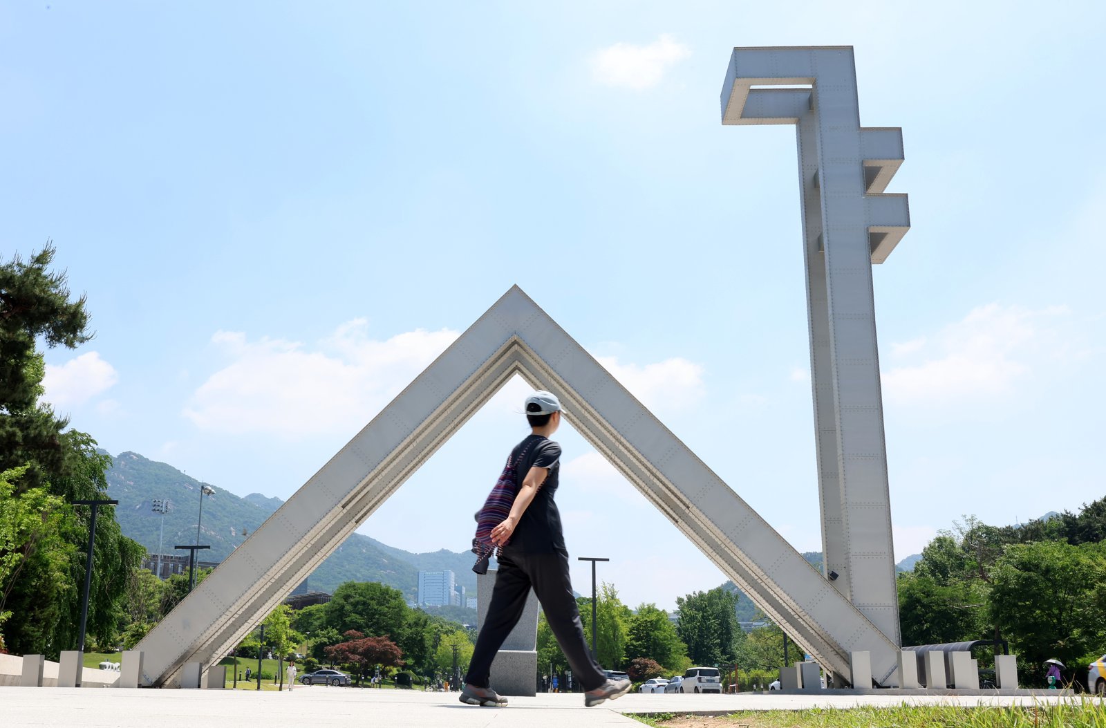 과기부, 서울대에 ‘AI반도체 혁신연구소’ 열어