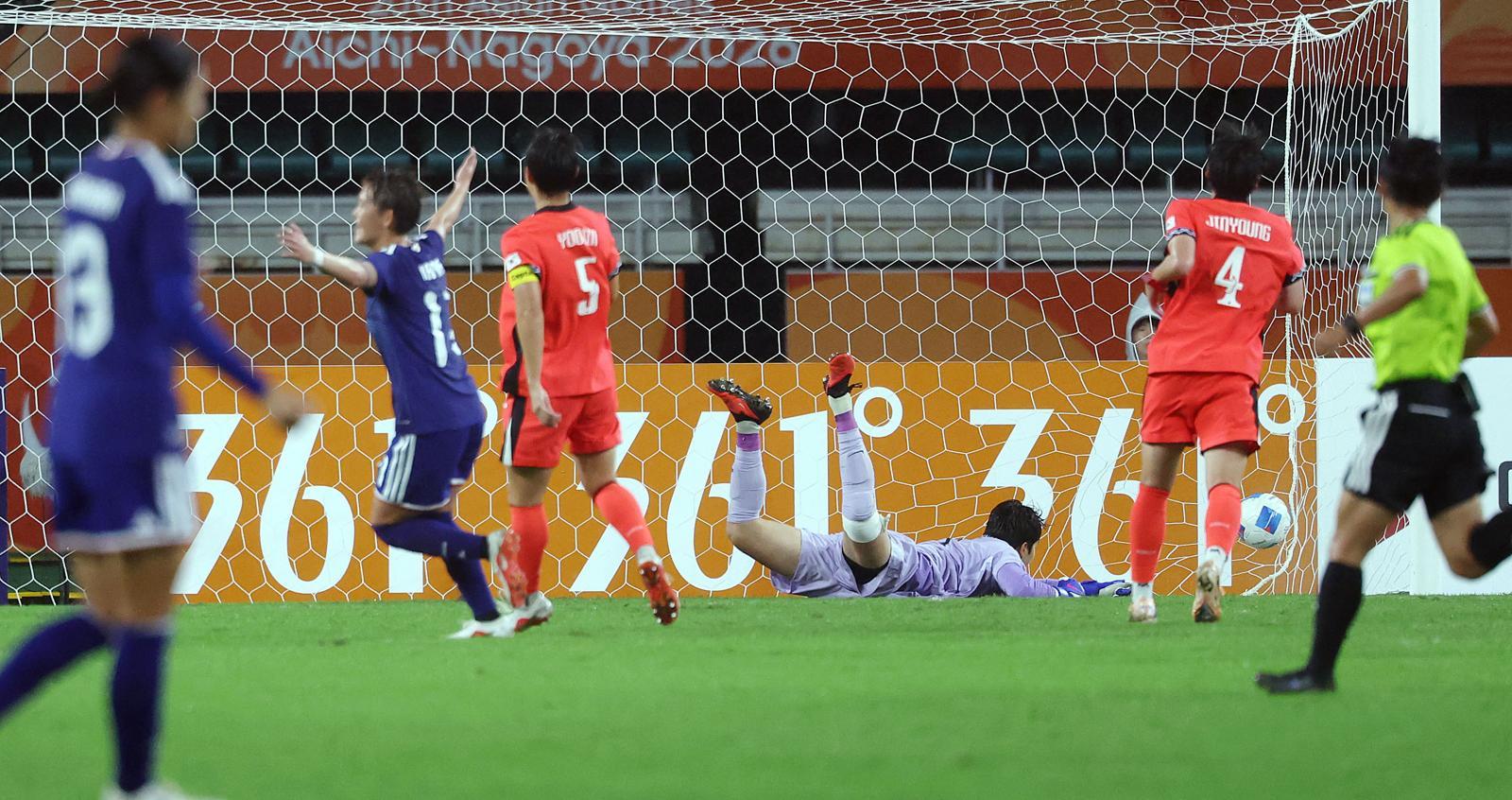 12년째 日 못넘는 여자축구…0-2 패배로 결승행 불발
