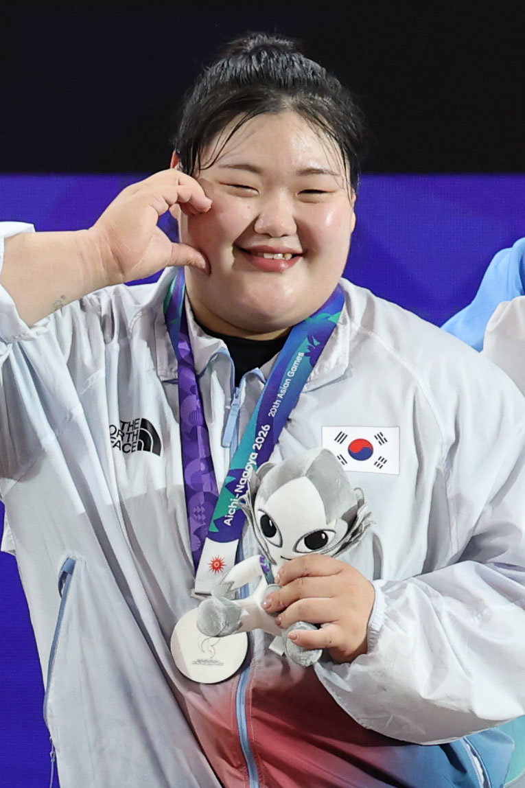‘역도 간판’ 박혜정 女최중량급 은메달