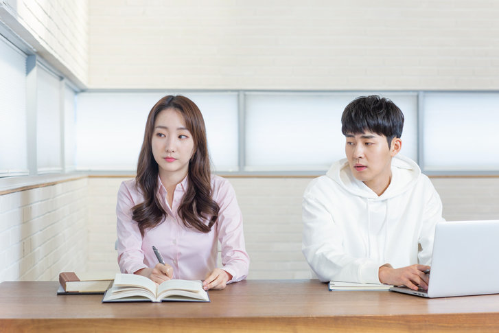 Z세대 3명 중 1명 “인간관계도 선택과 집중, 최근 1년간 ‘손절’한 적 있다”