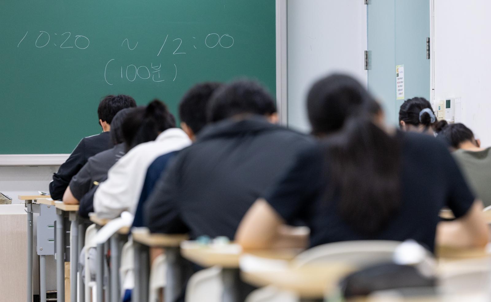 수시 일반전형 지원자 과반 논술로 몰렸다
