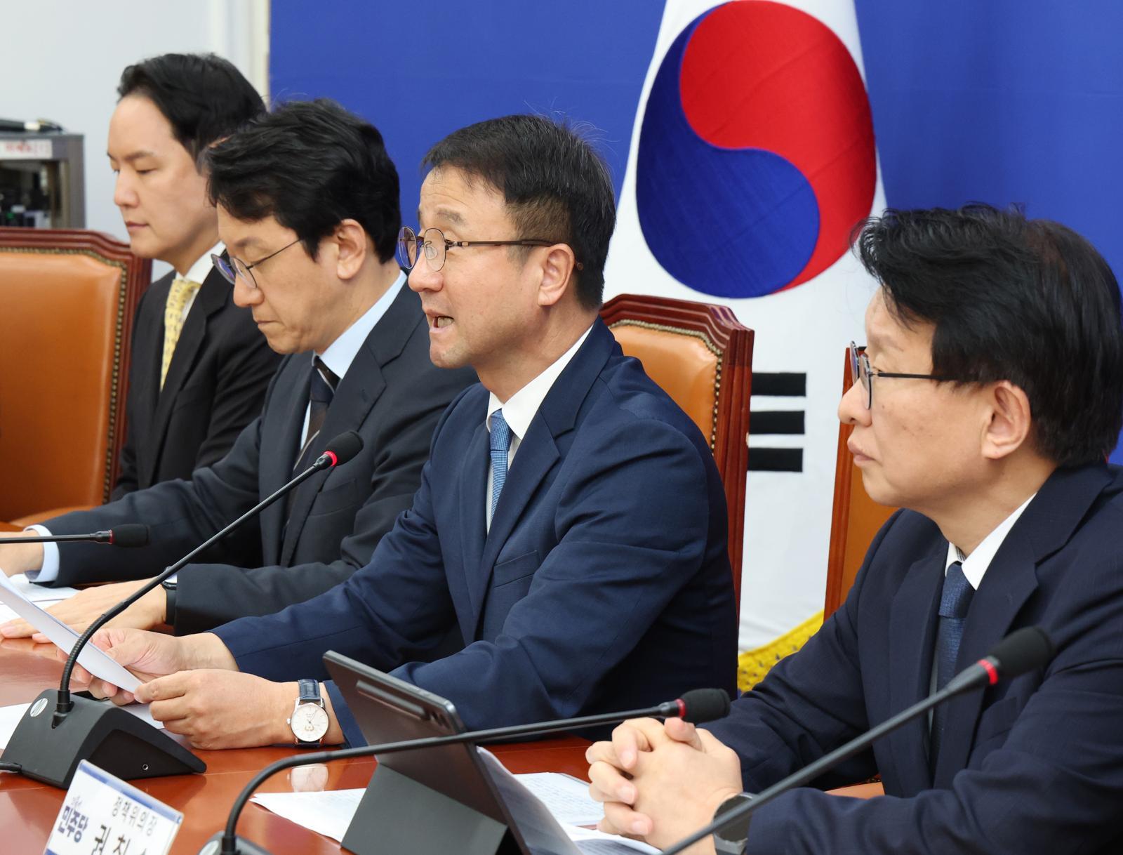 민주당, ‘전두환·윤석열 내란 아냐’ 김태규 제명 추진…“망언 표현도 아까워”