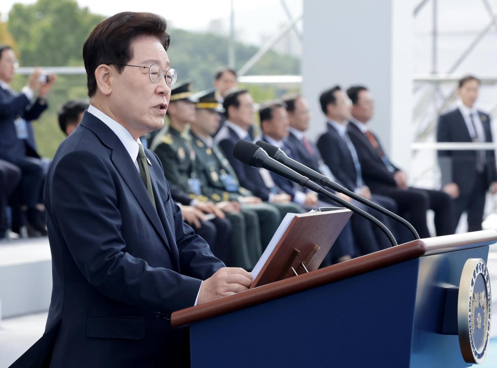 李 국정 지지율 3주전과 같은 43%… 부정평가 50%