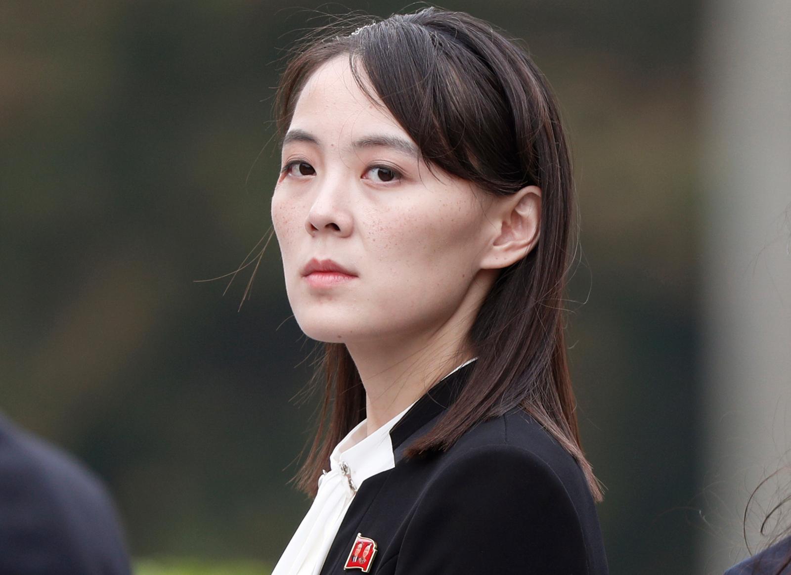 2019년 3월2일 베트남 하노이 호찌민 묘소에서 열린 헌화식에 김정은 북한 국무위원장의 여동생 김여정 노동당 부부장이 참석한 모습. 하노이=AP 뉴시스