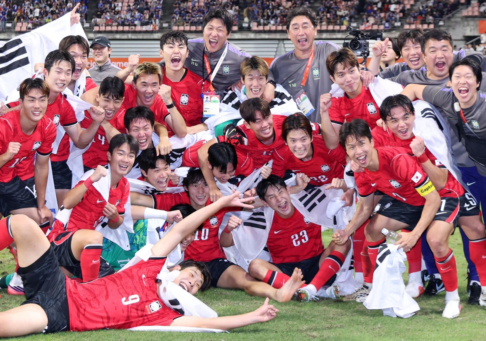 아시안게임 축구 대표팀 병역 면제 논란 확산…안철수 "재고해야"
