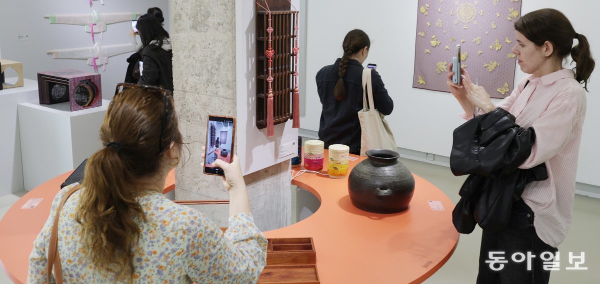 “국가무형유산 작품 만나보세요”