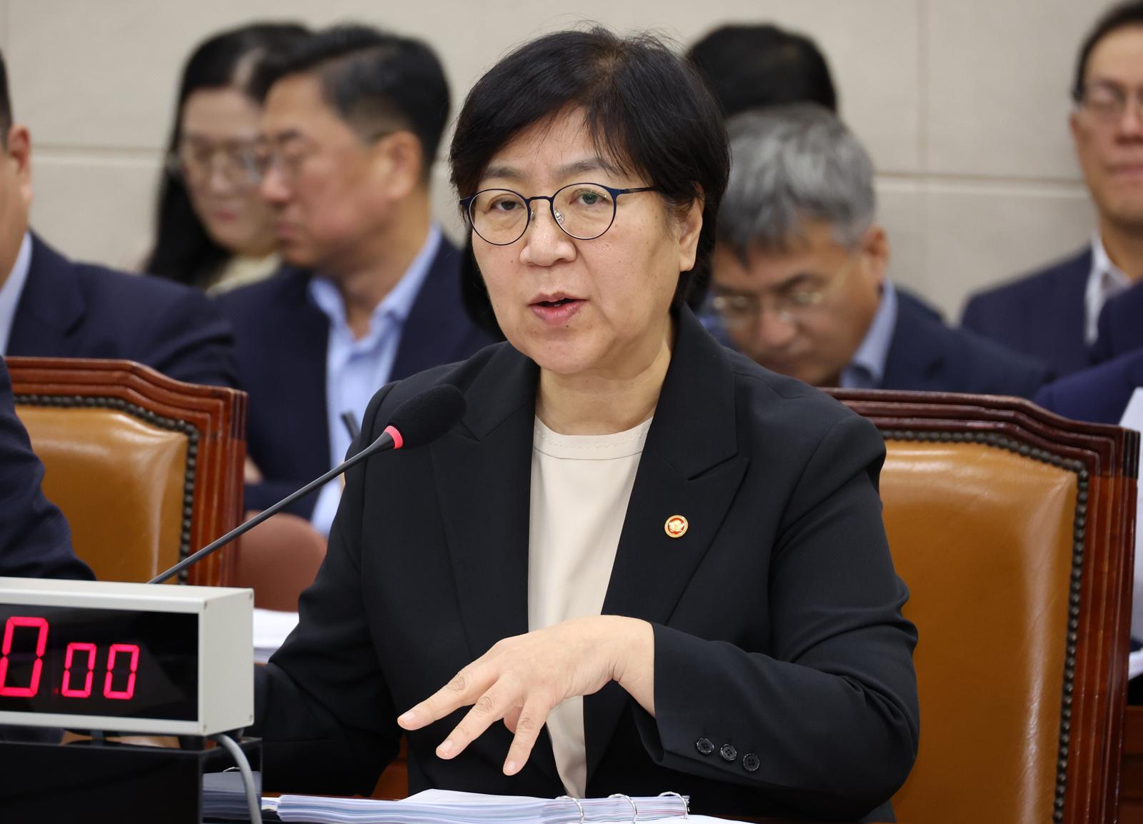 정은경 “하위 45% 노인 기초연금, 내년 물가연동 인상분 소급 지급”