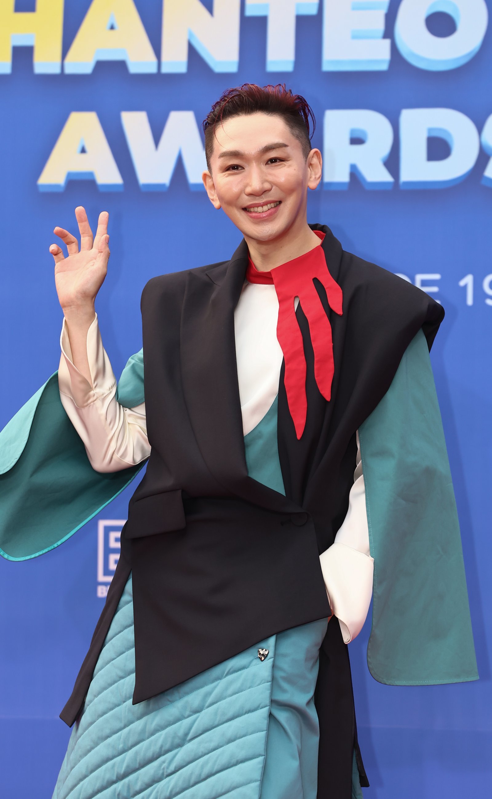 김호영, 유튜브 출연 미성년 향한 악플에 영상 삭제…“법적 대응 진행”
