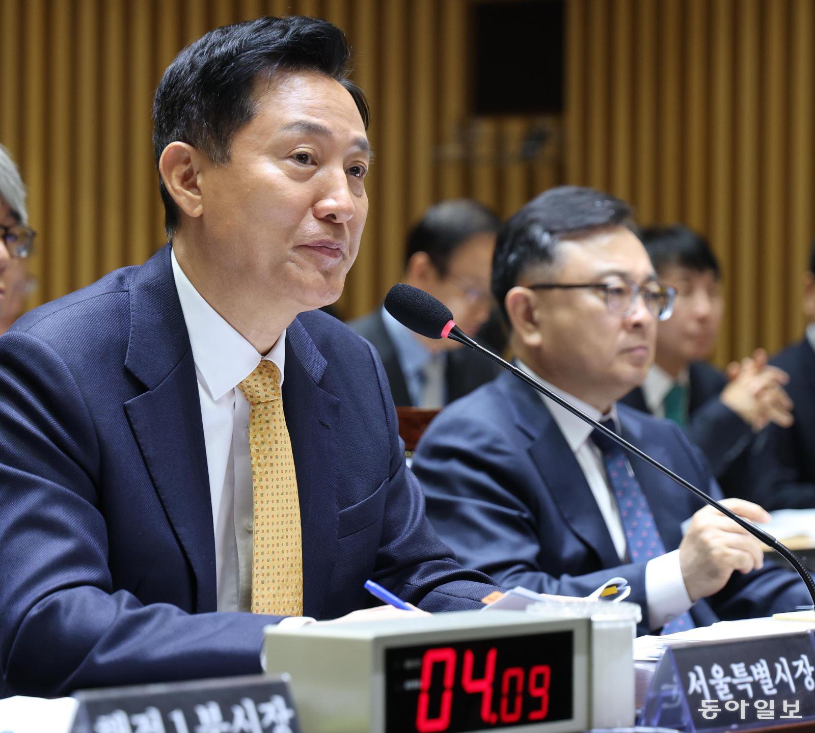 與 “오세훈, 서울 집값 상승 남탓만” 吳 “정부 실거주 정책이 문제”