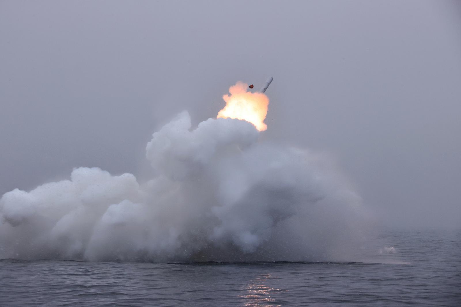 극초음속 발사-ICBM 도면 이어… 北, 수중 핵타격 능력도 과시