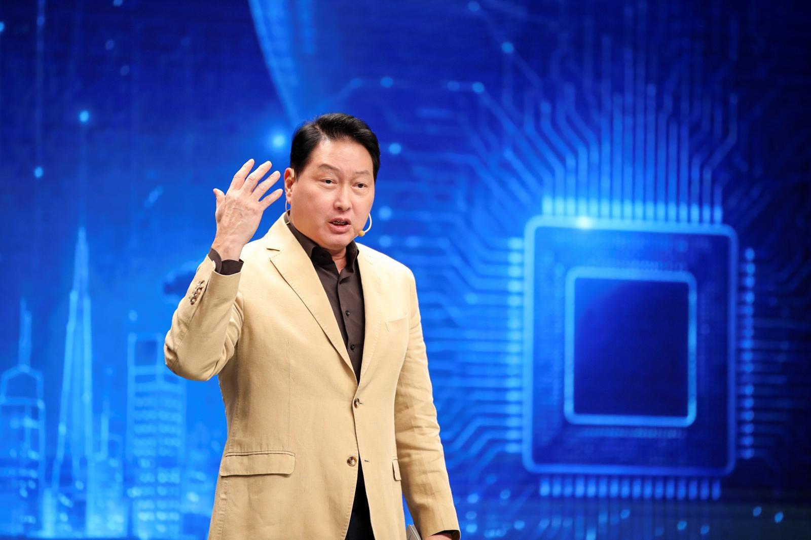 “20대로 돌아가면 무조건 창업”…최태원이 꼽은 AI 시대 핵심 역량은