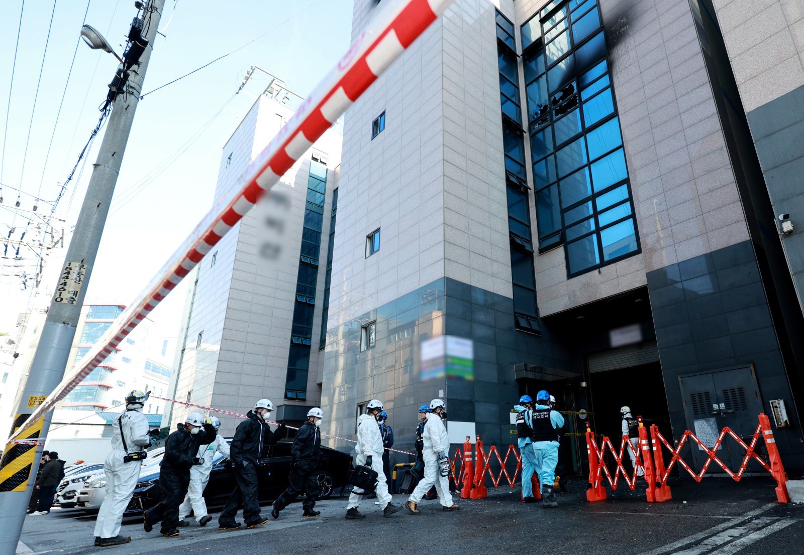 ‘부천 화재’가 던진 과제…소방관 안전 지킬 현장 대응체계 점검 시급