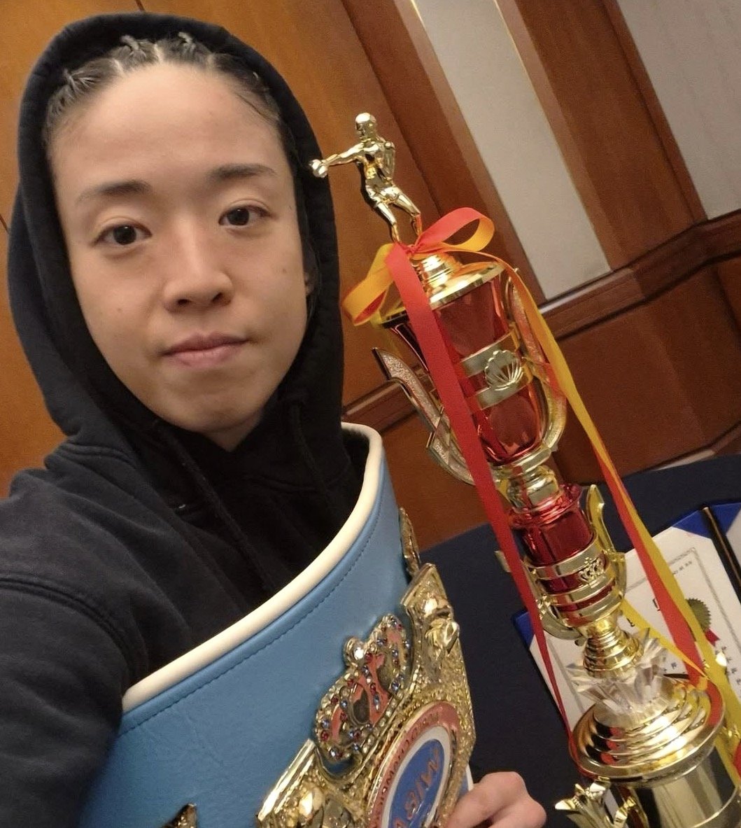 ‘의사 복서’ 서려경 세계 챔피언 됐다…3번째 도전 끝 정상
