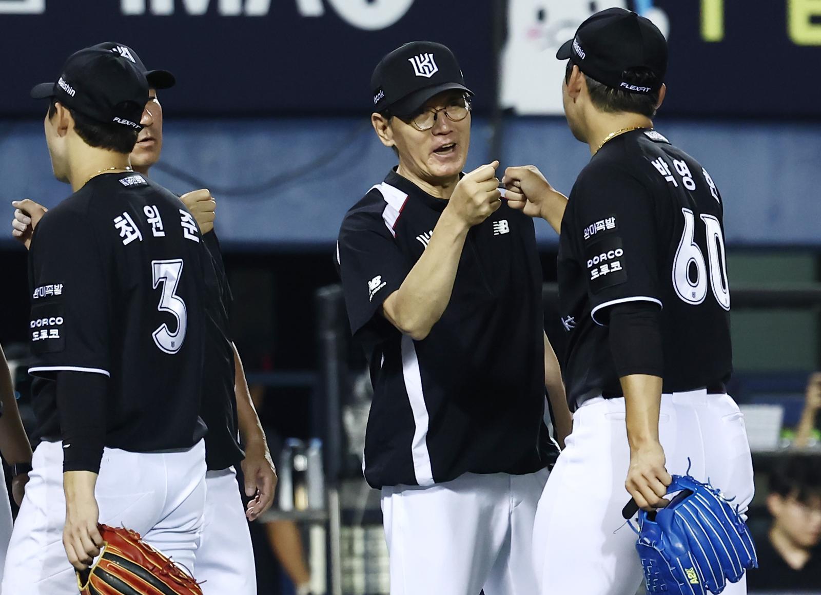 ‘강철 매직’ KT, 이강철과 3년 34억 최고 대우 계약