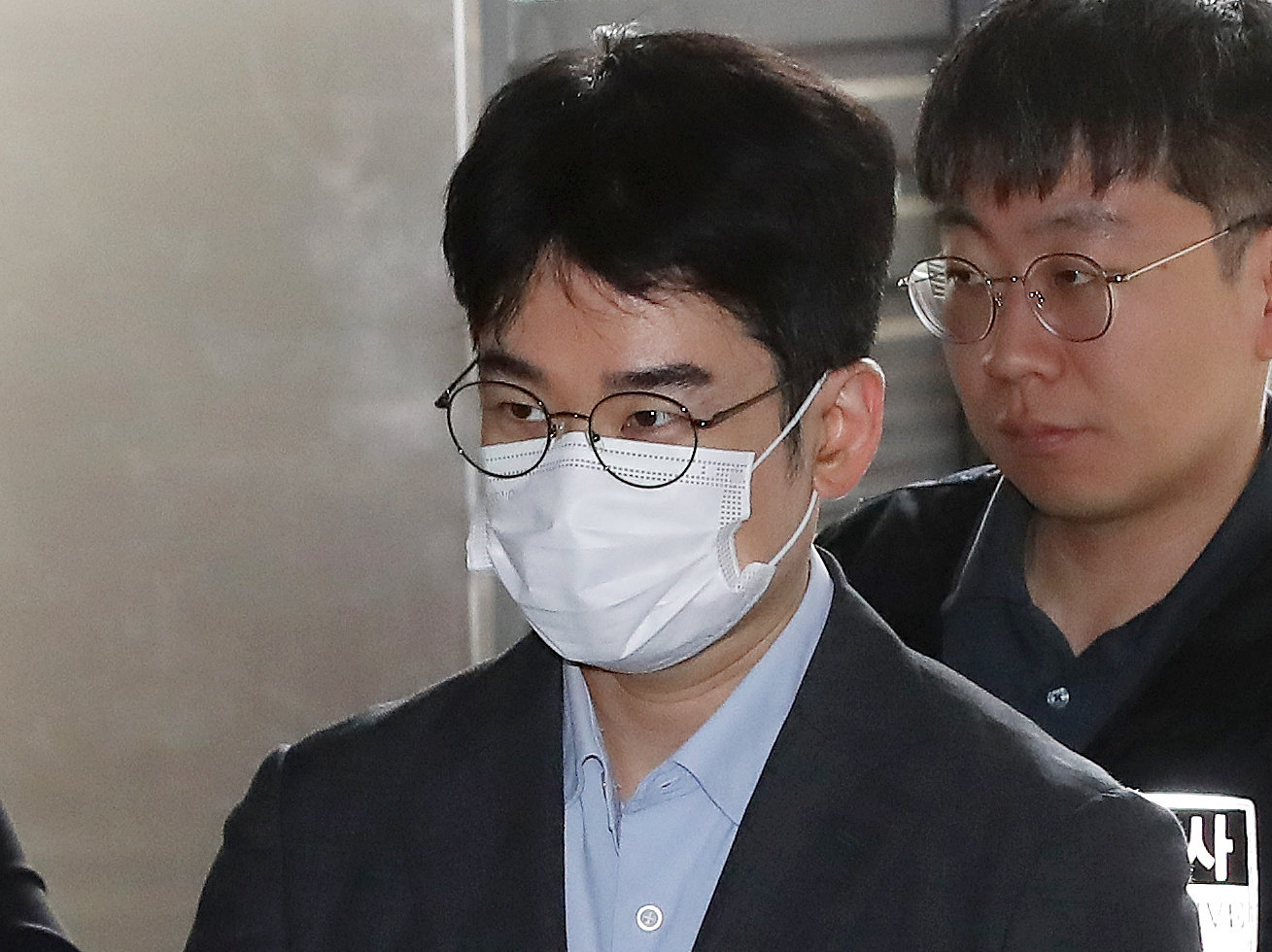 정이한 측 “음료 투척 자작극, 선거 아닌 의사 부친과 갈등 해소 위해” 주장