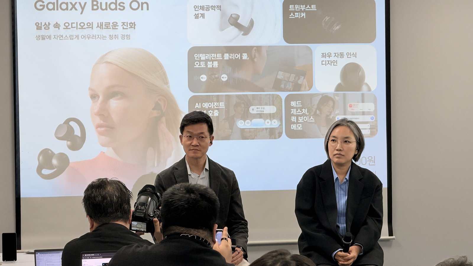 “귀 막지 않고 음악 듣는다”…오픈형 이어폰 시장 참전한 삼전