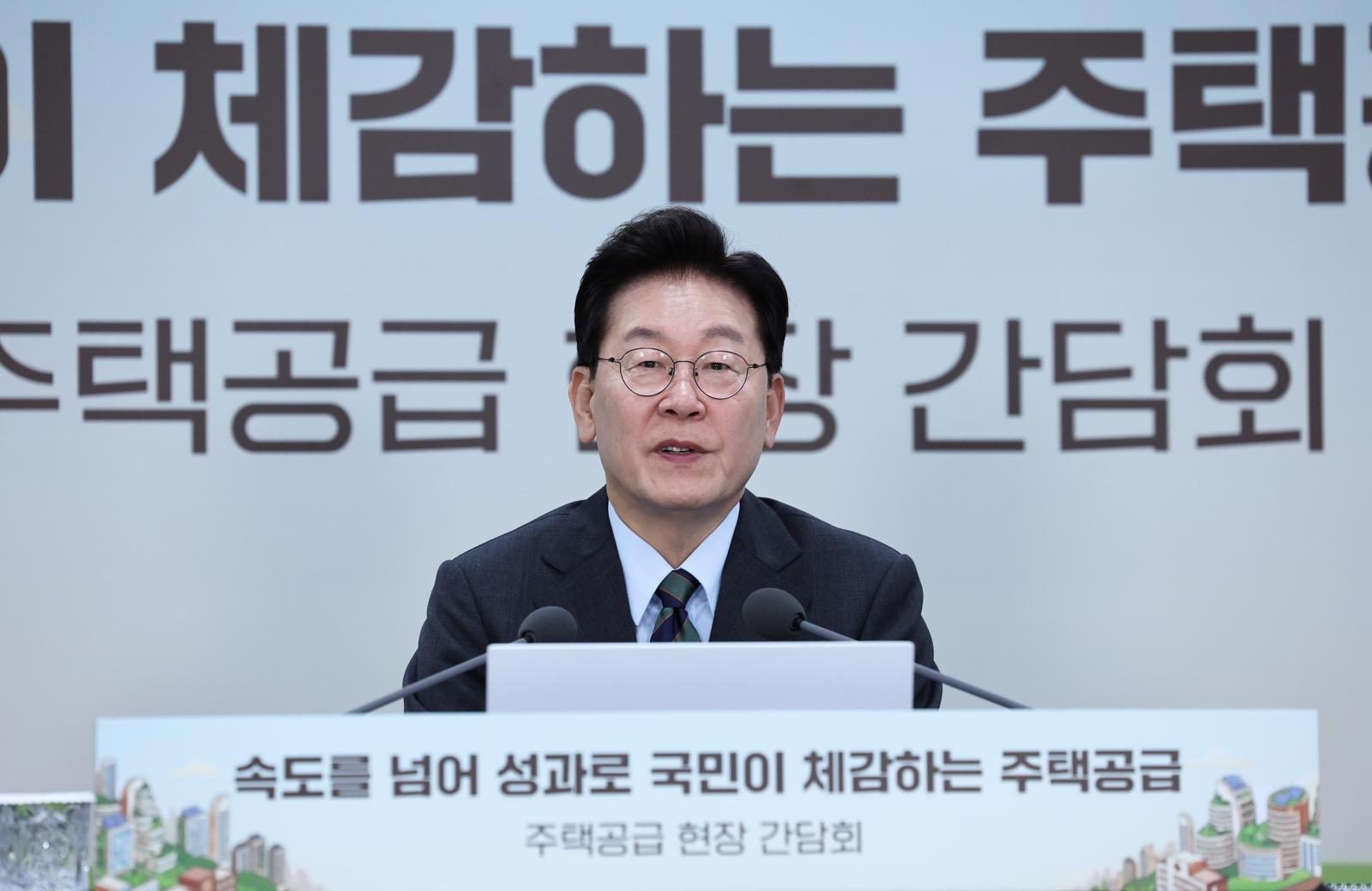 박홍근 “생중계 국무회의, 오늘도 열띤 토론”…李 “너무 잘하고 계셔”