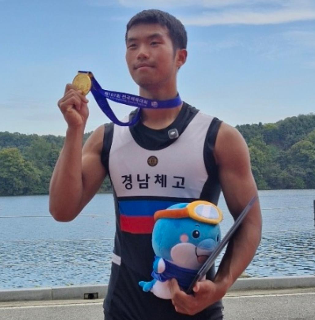 훈련장 잃은 진주 조정 꿈나무들… 마을 주민 도움에 ‘금메달 보답’