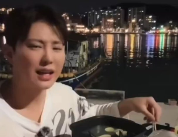 ‘얼짱시대’ 출신 박지호, 생방 중 바다 뛰어든 시민 살렸다…“1초도 안 망설여”