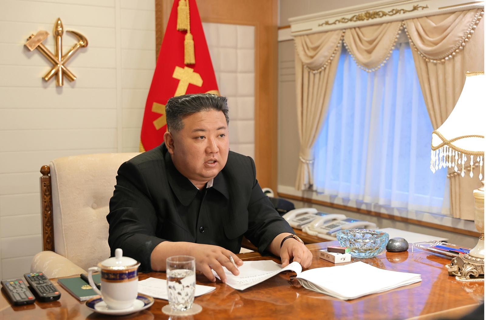 김정은, 당일치기 방중 유력…靑 “여러 가능성 면밀히 주시”