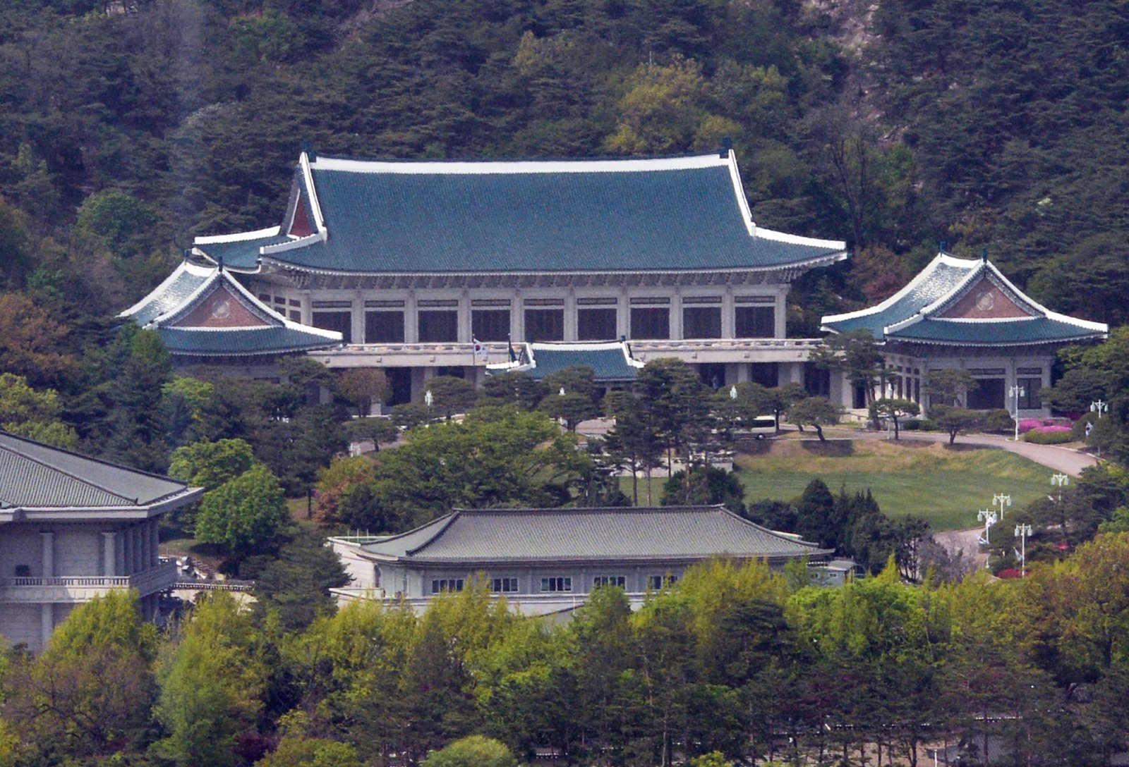 South Korea’s presidential office sets up anonymous feedback channel