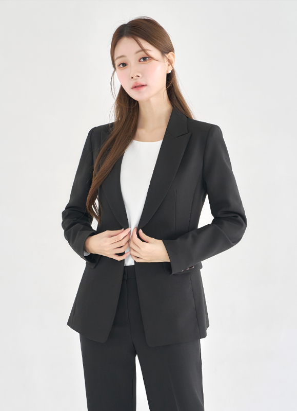 더웨이나인, ‘2026 올해의 우수브랜드 대상’ 면접복장 부문 2년 연속 1위 수상
