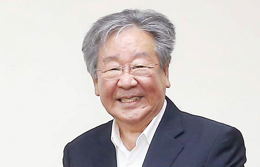 ‘국민 아버지’ 최불암 별세…‘파하~’ 웃음 남기고 떠났다