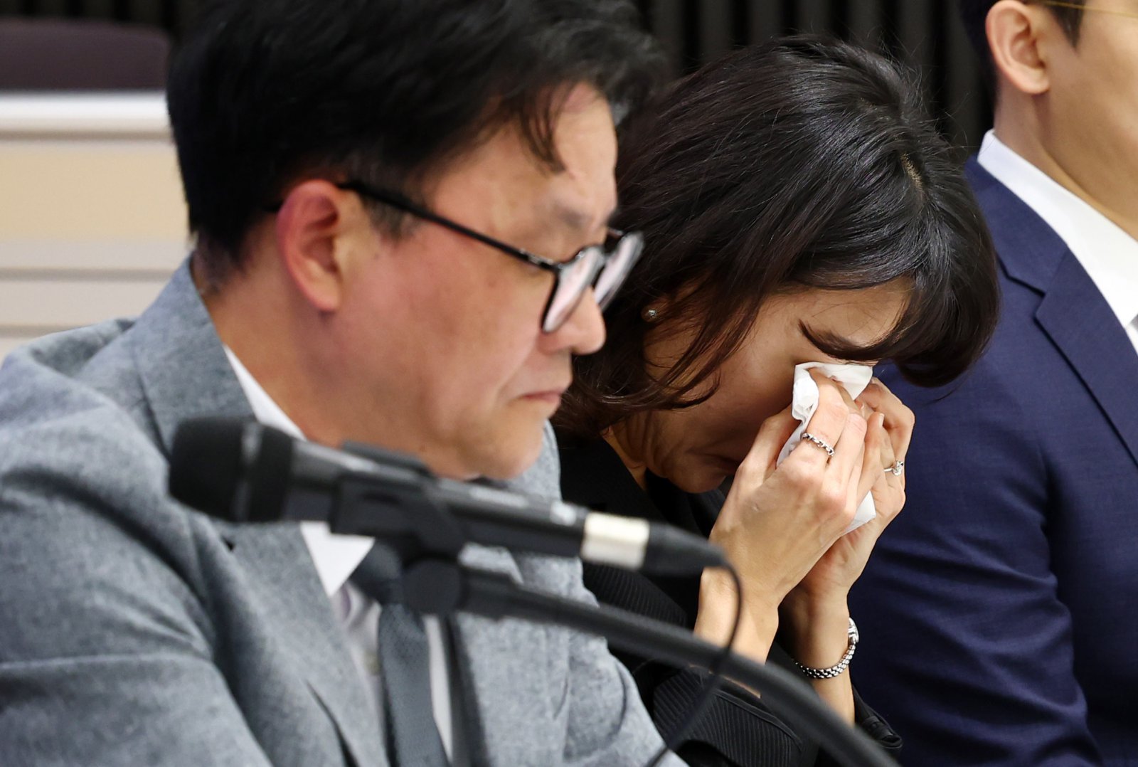 “아이들 곁 지키고 싶다”…눈물 흘린 소아응급 의사들, 압수수색 기준 촉구