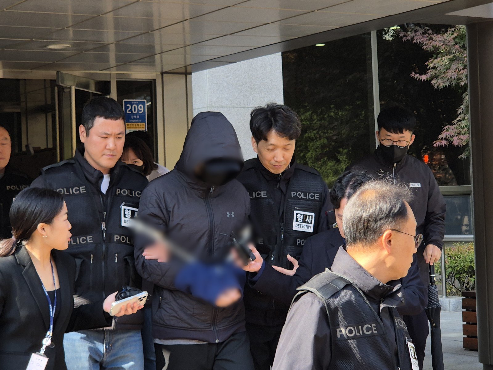 동료에 흉기 휘두른 원당역 역무원 구속…“도망 염려”