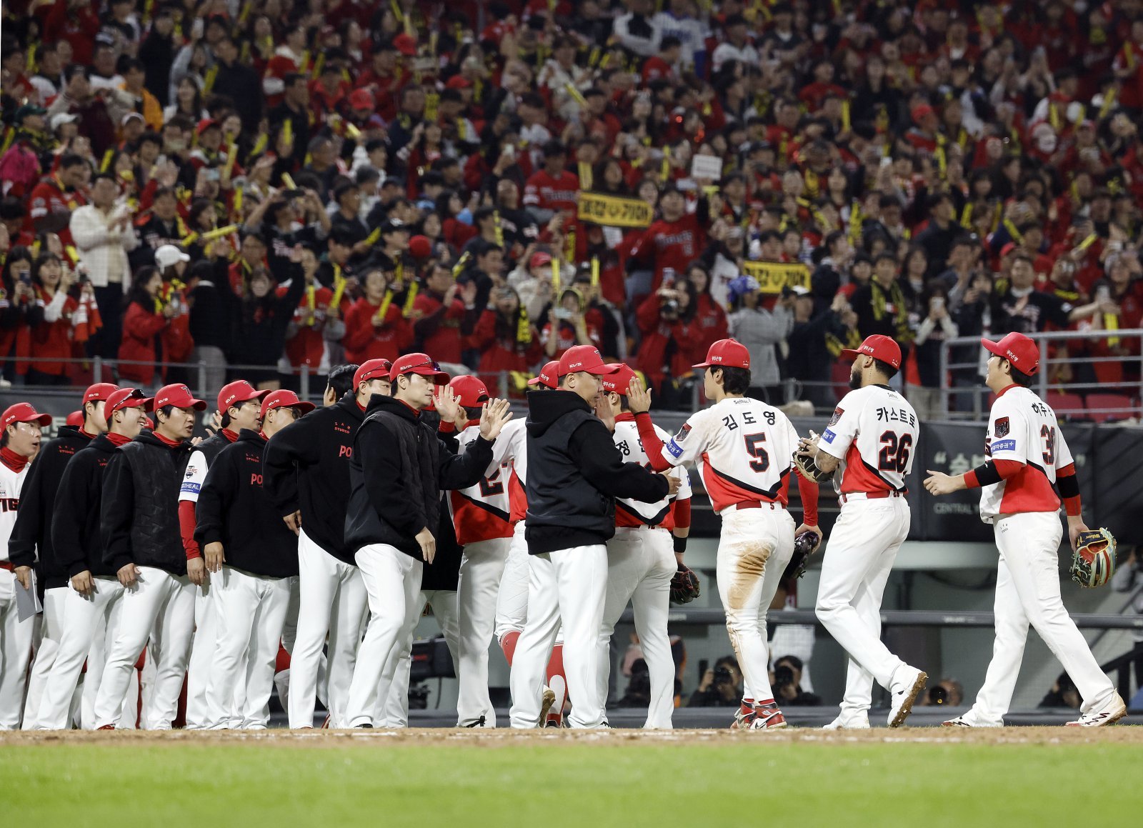 KIA, 삼성 4-2로 꺾고 대구서 마지막 승부…‘3안타’ 한준수, MVP