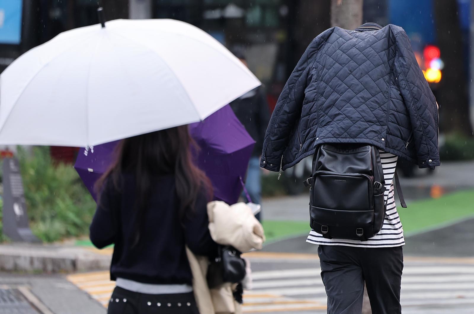 토요일 새벽 중부 중심 약한 비…서울 낮 최고 14도
