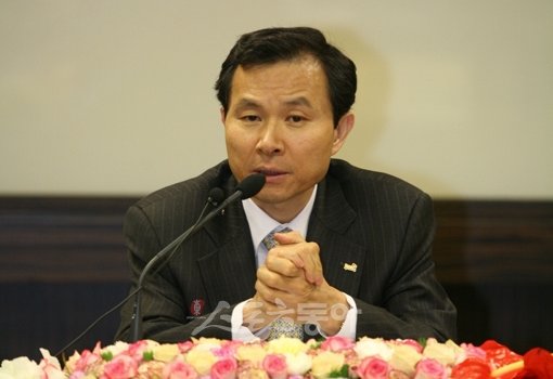 오지철 한국관광공사 사장이 21일 서울 중구 사옥에서 UNWTO 사무총장 당선을 위한 마지막 의지를 피력하고 있다.사진제공｜한국관광공사