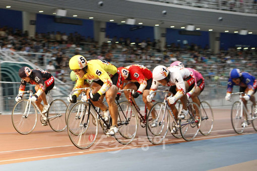 제 1회 스포츠동아배 대상경륜. 광명 | 임진환 기자 photolim@donga.com