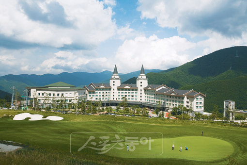 하이원리조트가 가족형 종합 리조트로 각광받고 있다. 사계절 내내 온 가족이 함께 즐길 수 있는 다양한 놀거리가 강점이다. 사진제공 ｜ 하이원리조트