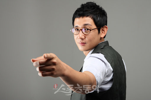 2년여의 공백 끝에 다시 활동을 재개하는 이진성. 그는 활동을 쉬는 동안 미국에서 지내면서 달라진 모습만큼 마음도 훌쩍 성숙했다고 말한다. 
임진환 기자 photolim@donga.com